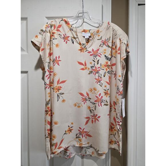 Liz Claiborne Tops - Liz Claiborne Sleeveless Shell Cream Blouse with Floral Size XL-New